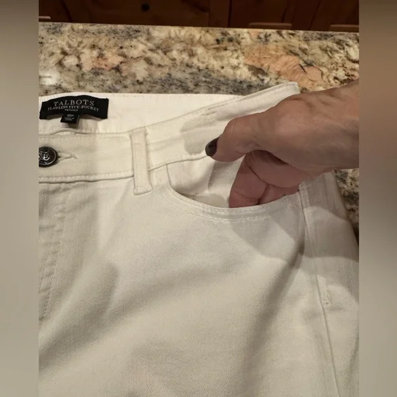 Talbots flawless 5 pocket petite. White Pants with adorable button accents. 10P - Picture 10 of 16